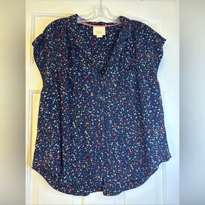 Anthropologie MAEVE Navy Confetti Print Cap Sleeve V-Neck Button-Down Size L